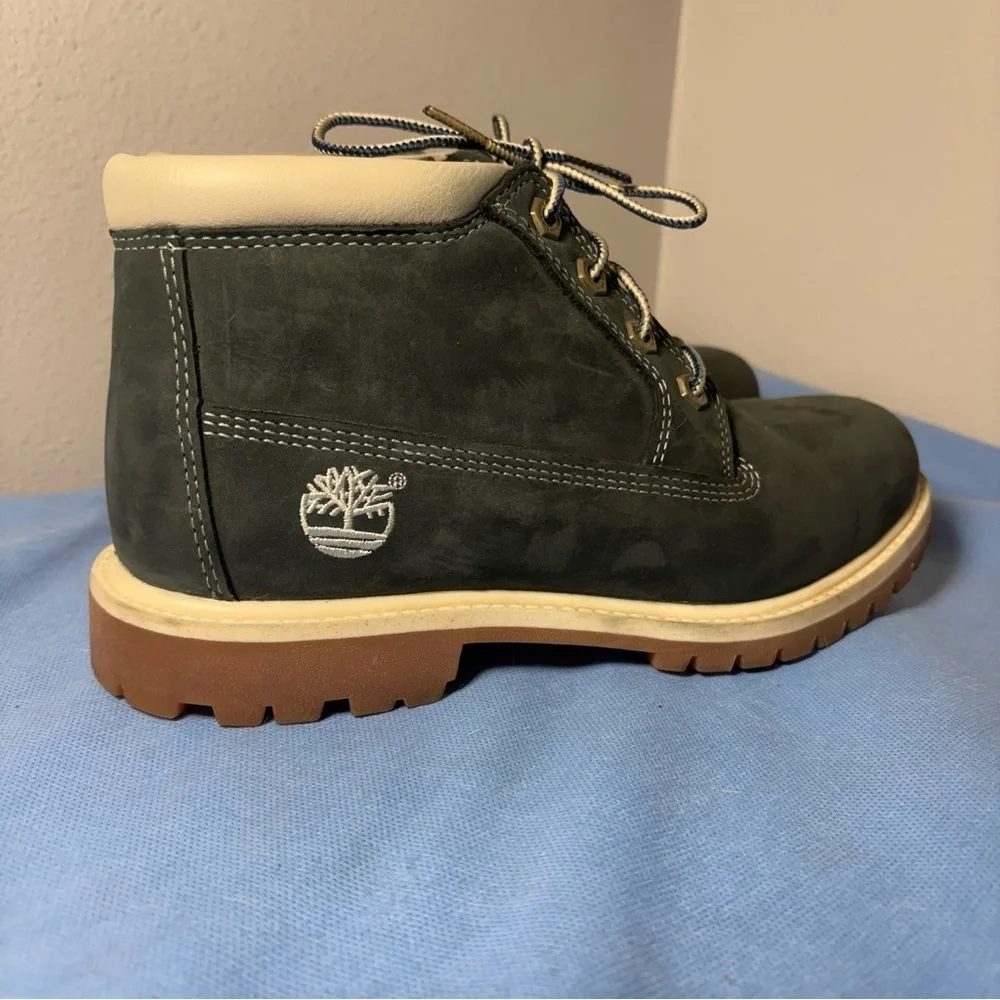 Timberland Women's Nellie Waterproof Chukka Boot in blue nubuck leather NWOT